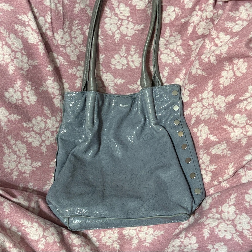 Oliver med steel blue stingray